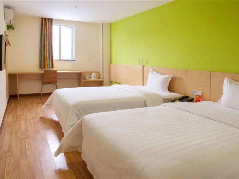 7Days Inn Huangshan Railway Station Bagian luar foto
