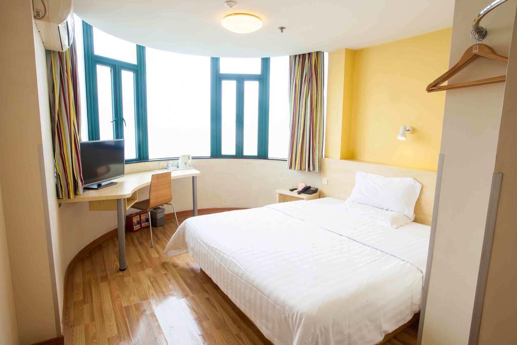 7Days Inn Huangshan Railway Station Bagian luar foto